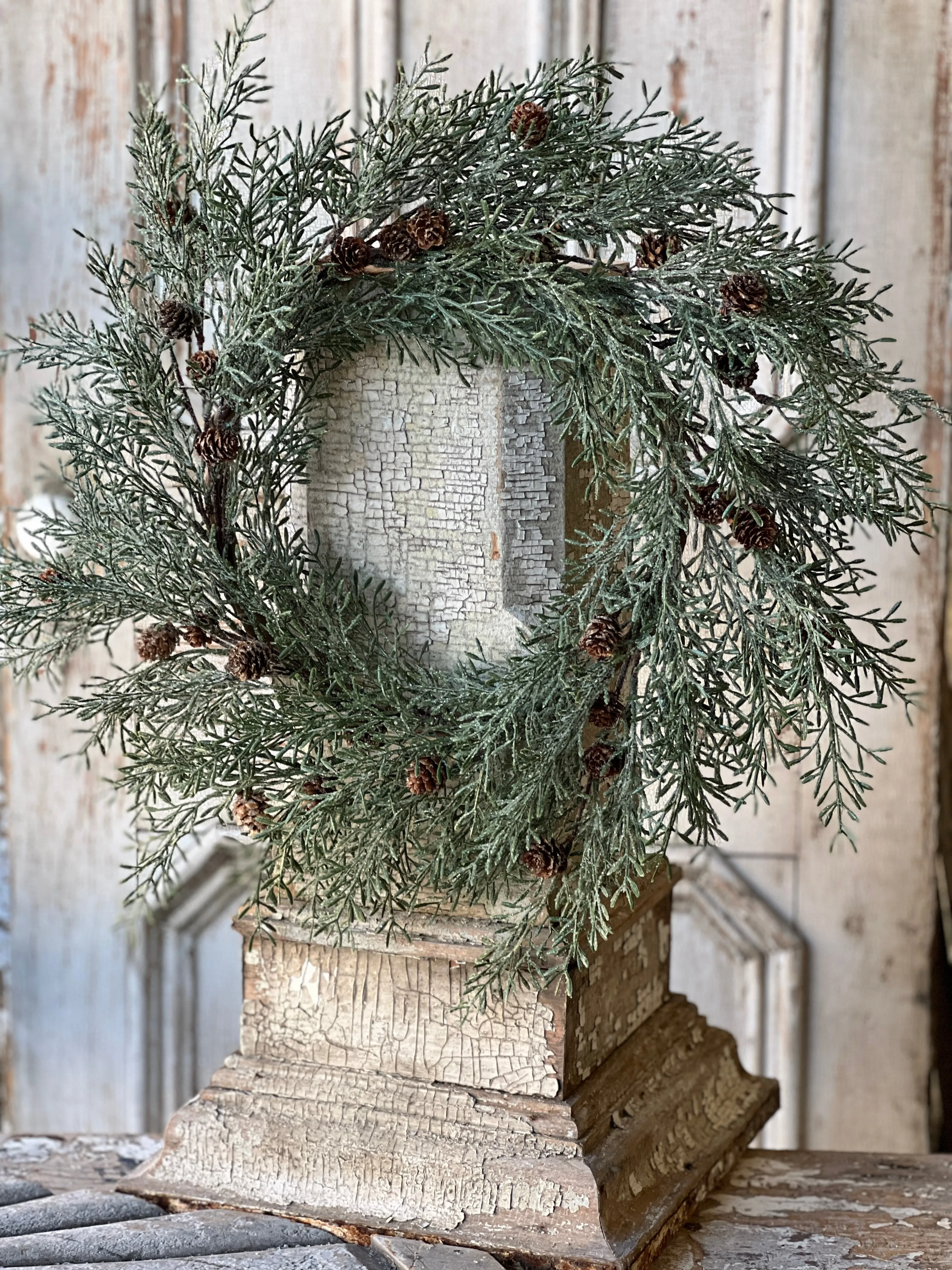 Iced Thimble Cedar Wreath | 22" | CLEAN UP SPECIAL!  $9.95 - Last 44pcs!