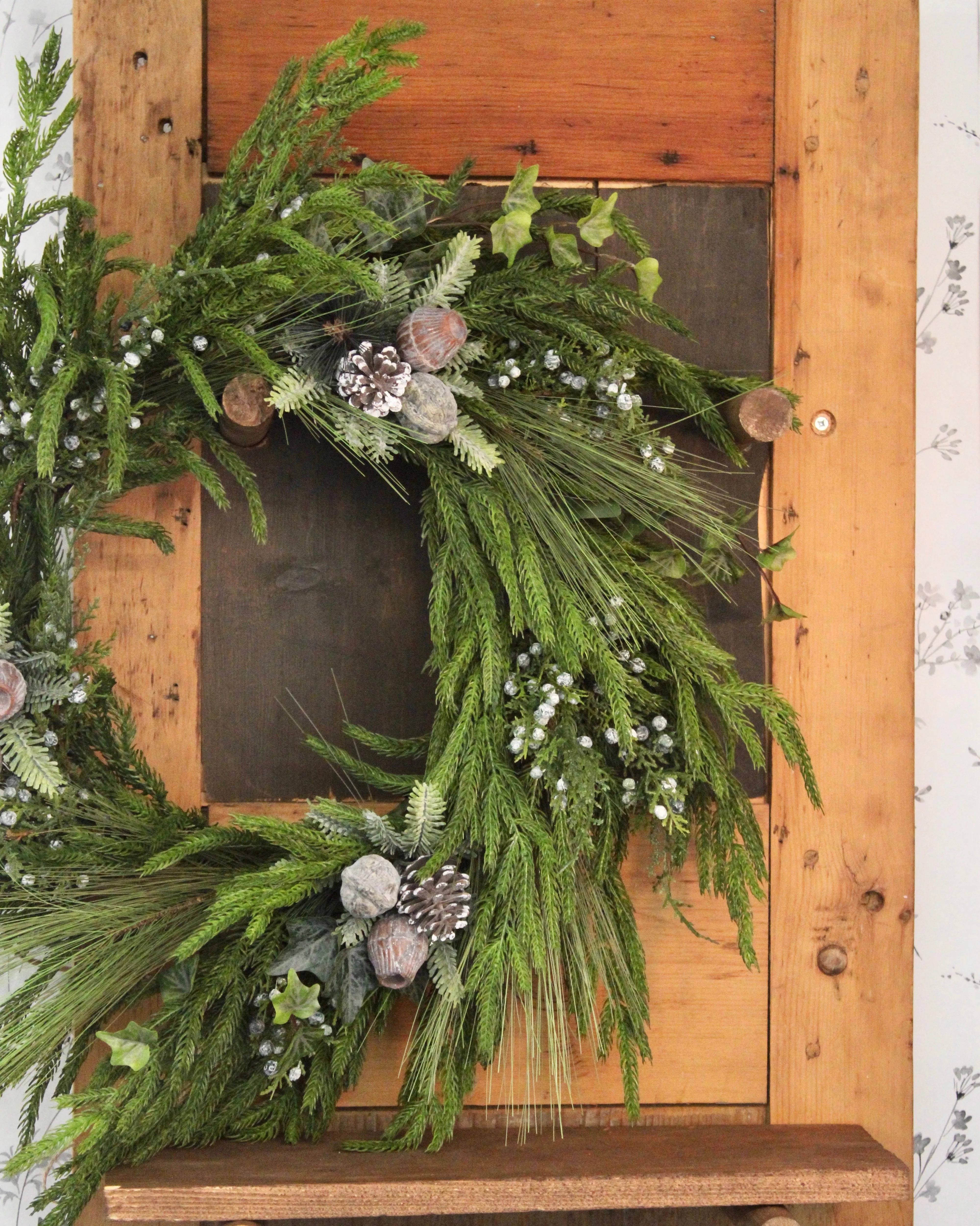 Ivy & Juniper Norfolk Wreath